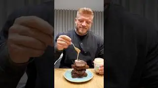 MIRACLE BROWNIES mit @UrsKalecinski #muskelaufbau #highprotein