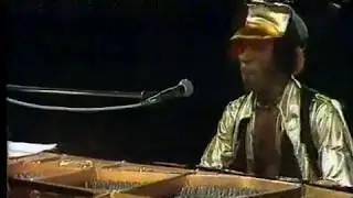 On grand piano, Johnny 