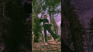 Girl Dancing to DnB in the Forest! 🌳💃🎶 #DrumAndBass #DnBVibes #ForestDance #NatureRave #ViralMoment
