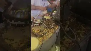 Как готовят гонконгские вафли