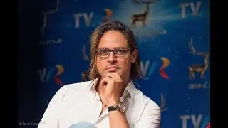 In exclusivitate pentru TVR 2 , Gabriel Garko