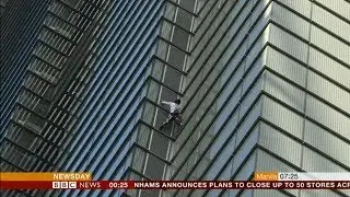 'French Spiderman' Alain Robert scales Salesforce Tower (UK) - BBC News - 26th October 2018