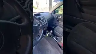 Como &eacute; por dentro de um Renault Megane?