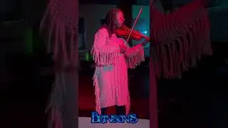 Brinsons Open Mic. Zoe &lsquo;Avid Violin&rsquo; Johnson blessing the Mic. #openmic #brinsons #violin