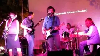 Oro y barro - en La Noche en Vela - escenario Estudio Urbano
