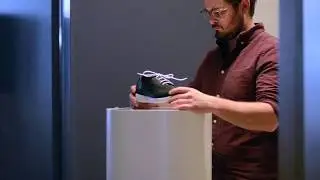 Crealev Levitation Shoe Display