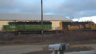 2 BN Green SD40-2's and ATSF Yellowbonnet GP50 on BNSF Local 11/22/19