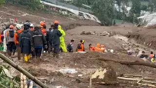 Un alud deja ocho muertos y más de 80 desaparecidos en Indonesia | AFP