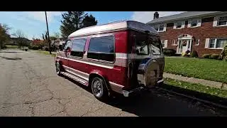 1989 Ford Econoline walk around