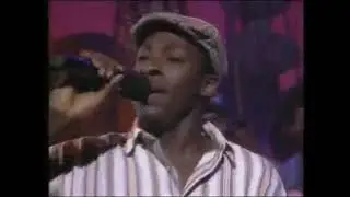 In Living Color: Pete Rock & CL Smooth Perform Straighten It Out 1992
