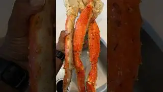 KING CRAB #mukbang #seafoodboil #seafoodqueen #foodie