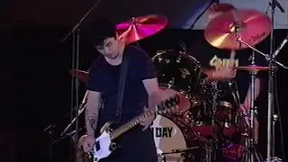 Green Day - Waiting live [READING FESTIVAL 2001] (60fps)