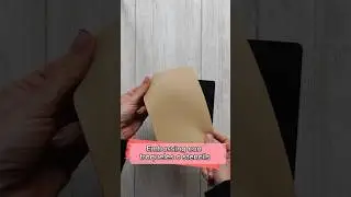 T&eacute;cnica: Embossing fr&iacute;o con troqueles o stencils.