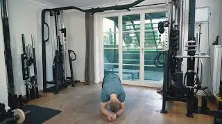Plank + Thumbs up