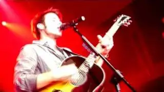Kris Allen Live in Kuala Lumpur Music Showcase 8 Feb 2010 - Red Guitar