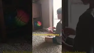 Card Throwing Trick Shot! #shorts#thatsamazing #impossibletrickshots #cardthrowing #unbelievablyepic