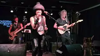 Grand Baton with Lisa Fischer performing 