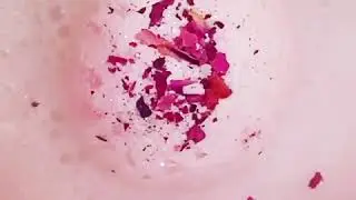 Bath Bomb Sizzling ASMR LUSH oddly satisfying fizzy and spinning