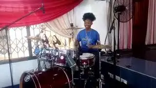 Reggae groove by amazing female drummer