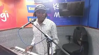 Mwago Wa Rwimbo Ndani Ya Ririmbuka Overdrive na Mwana Wa Muthgamaki na Carol Ga Zimmer.
