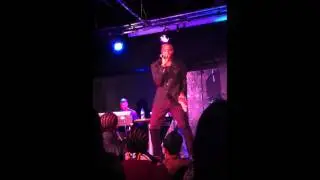 Andrae Melody Palmer live supporting Eric Roberson(3)