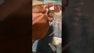 Come put these Press On nails with Me #goldfinger #pressonnails #diy #diynails #shortvideos #nails 