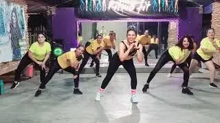 Bellacoso Remix 🔥 Calle 13 & Bad Bunni 💃🏽💃🏽#zumbafitness #ejercicios #cardiofit #bailes