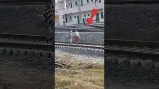 Dangerously😳Passenger crossing Main rail line infrontofrunning alcolocomotive #railcrossing #shorts