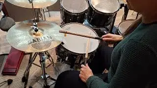 Humppa-komppi rummuilla