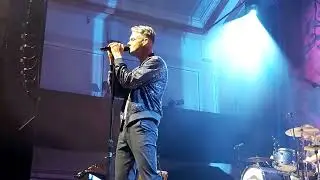 Tom Chaplin @ De Montfort hall, Leicester || Overshoot