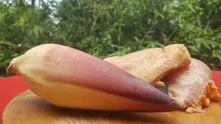roasted chicken with banana flower - whole chicken roasted with banana flower / eating chicken