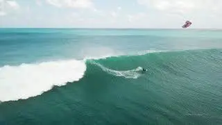 Strapless kitesurfing at Oneye, Le Morne on a big day!
