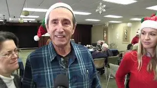 Еврейские ветераны войны помогают Санта-Клаусу, даря рождественские подарки лежачим больным из ве...
