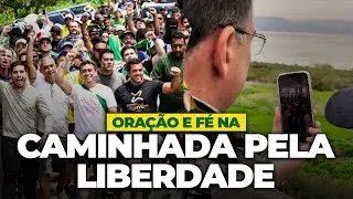 Forte momento de ora&ccedil;&atilde;o com Fl&aacute;vio Bolsonaro