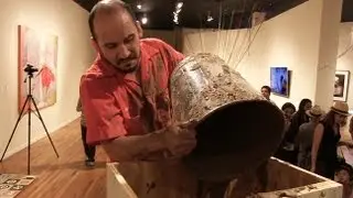 Mexic-Arte Museum Presents a Live Art Performance 