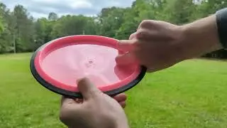 Learn Disc Golf Forehand Theory: How Do I Hold This Thing?