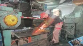 Odkurzacz przemysłowy do odpad&oacute;w stałych, olej&oacute;w i cieczy Nilfisk T40 L50 ABRO SYSTEM