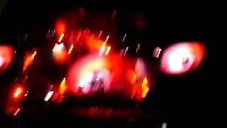 THEY just STRUT...fatboyslim v-festival