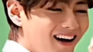 Kim taehyung 😜 is live!🔴