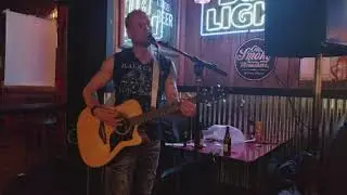 Something more -Kevin Belonzi live at Forty