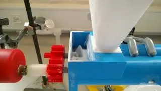 Tracer experiment in a continuous powder mixer
