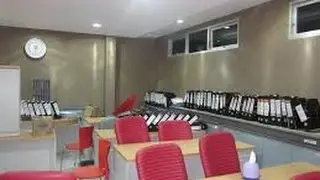 A premium design ideas for minimalist office