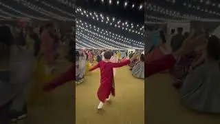 Garba step #mandli #garbastep #step #garbadance #gujju #night #gujjurocks #gujrati