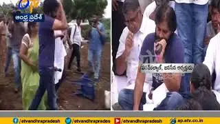 Janasena Chief Pawan Kalyan Meets Undavalli Farmers