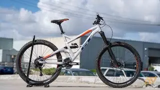GT Sanction 27.5 mtb enduro custom build, GT last idrive production bikes.