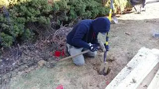 Proper Use of a Trench Shovel