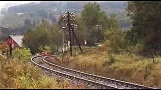 Anfahrt in starker Steigung f&uuml;r P 8...2xHp B&uuml;dingen an der Oberwesterwaldbahn im Okt 2002...
