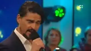 David Muñoz cantando una Folía en Noche de Taifas.