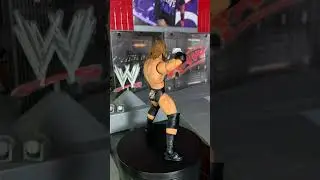 La FIGURA de TRIPLE H en SUMMERSLAM 2002 💀🔥