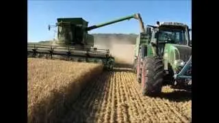 Ernte 2012 Sommergerste mit John Deere C670 und Fendt 924